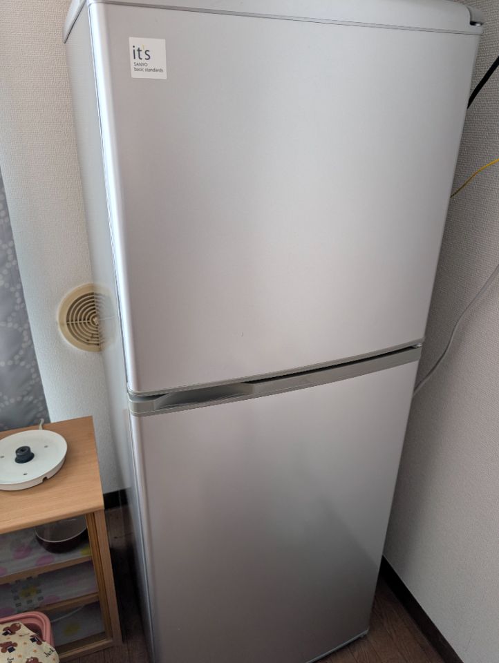冷蔵庫　三洋電機株式会社
