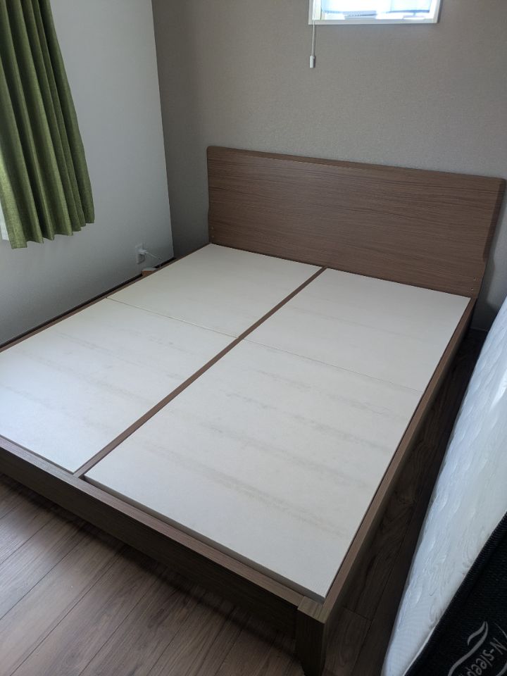 ベッドフレーム