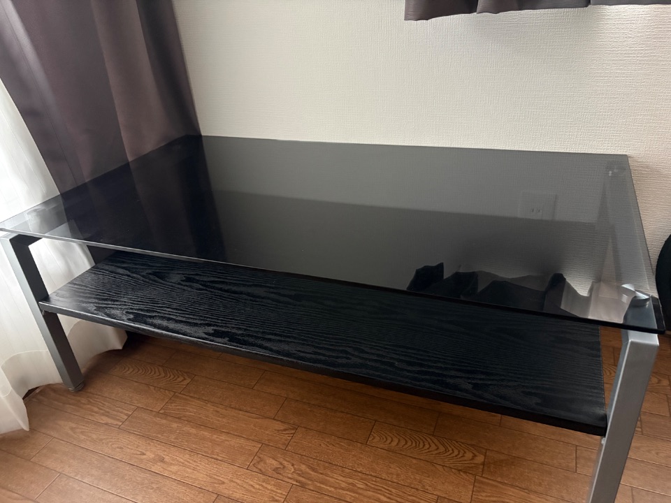 ガラステーブル