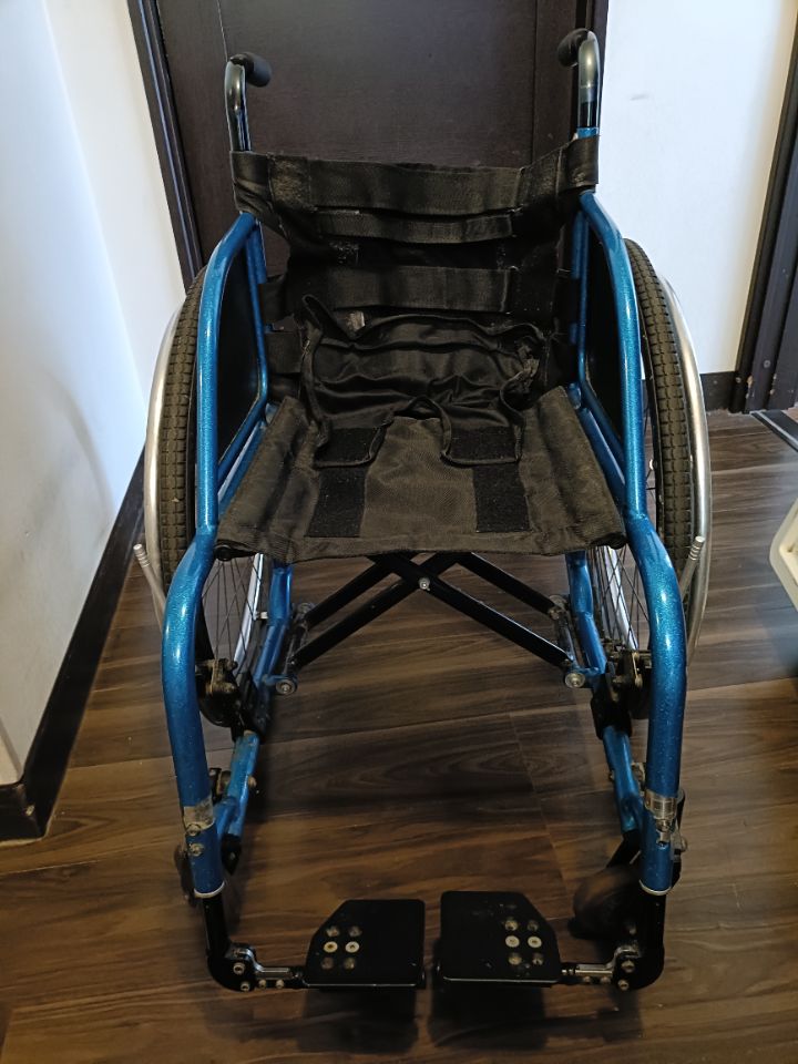 日進 自走式車椅子