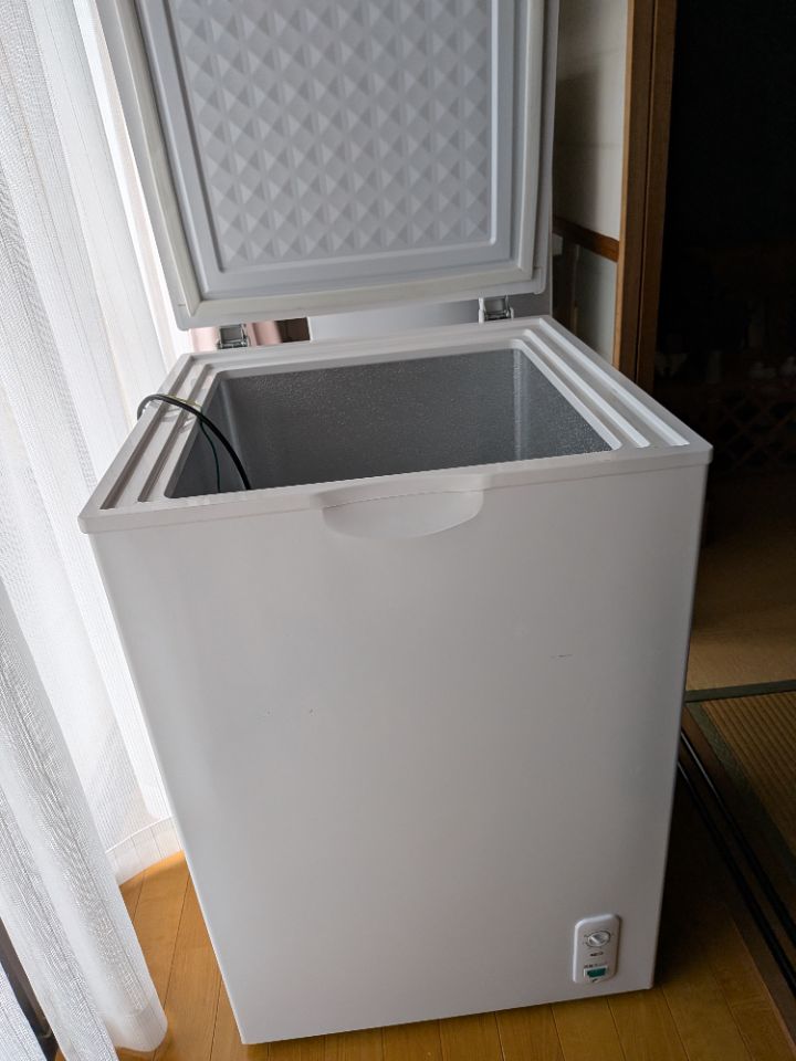エスケイジャパン　ノンフロン冷凍庫　BAU100886