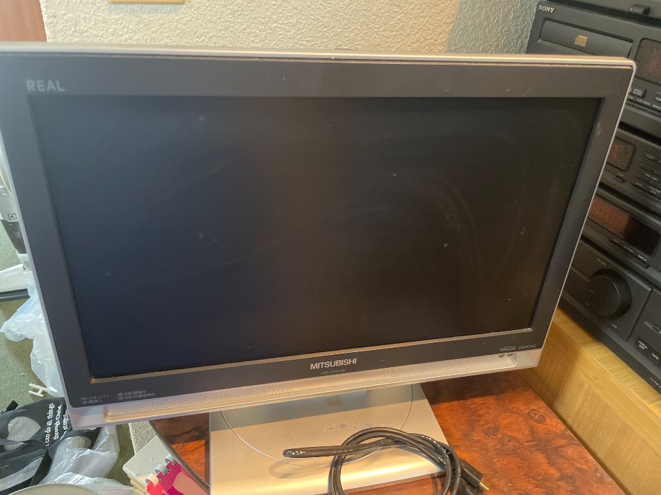 液晶カラーテレビ