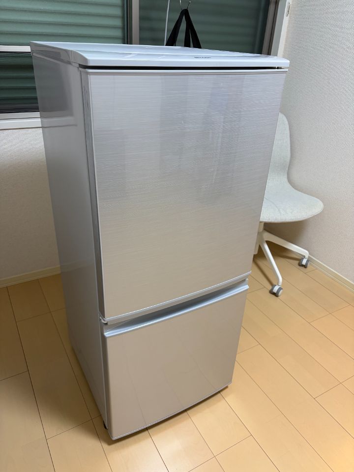 冷蔵庫　シャープ　SJ-D14C-S