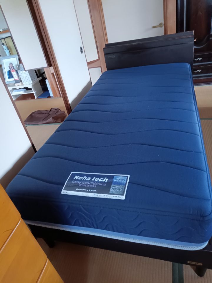 シングルベッド