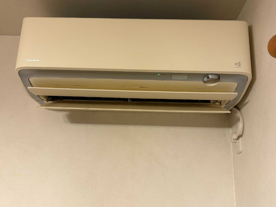 ⑨2018式エアコン(ダイキン AN71WRPK-W)