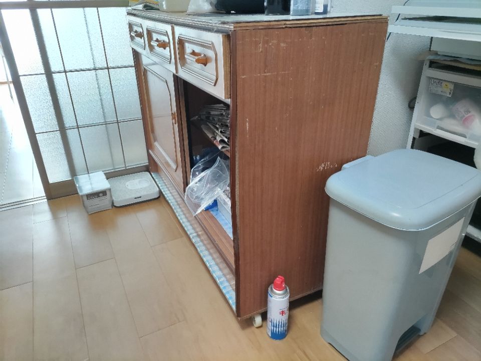 キャスターつき木製棚