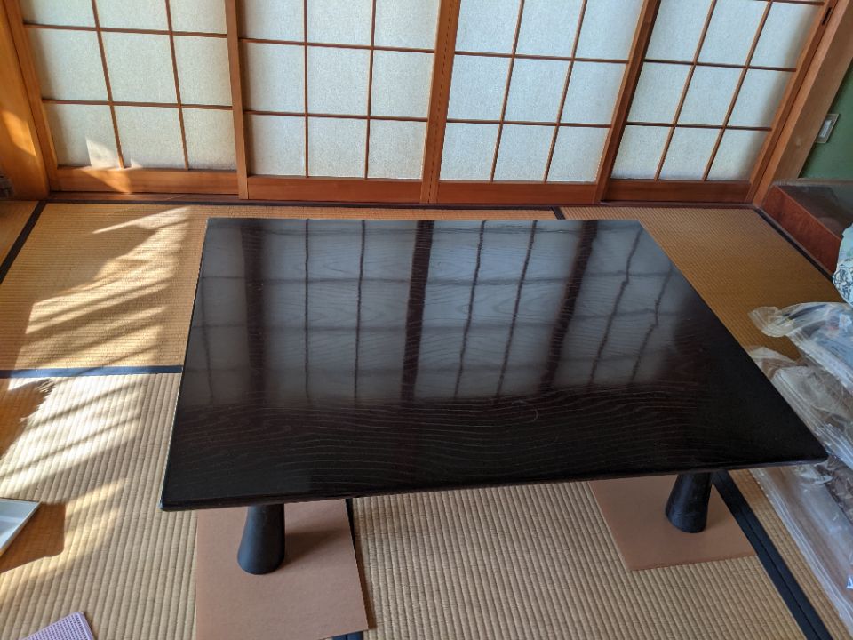 テーブル