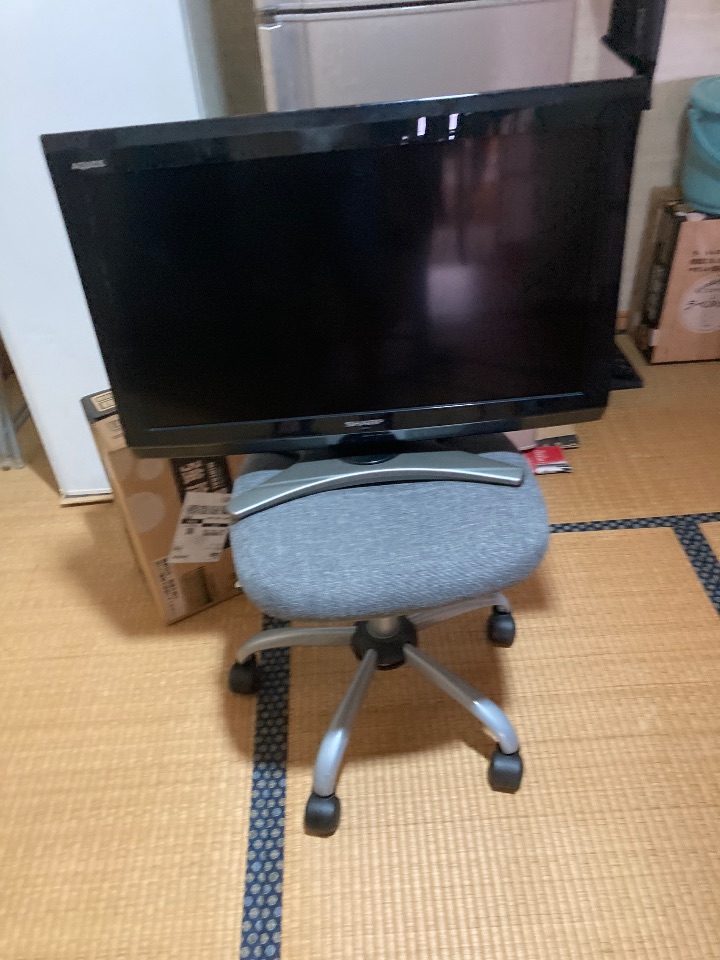 シャープ32型液晶テレビ