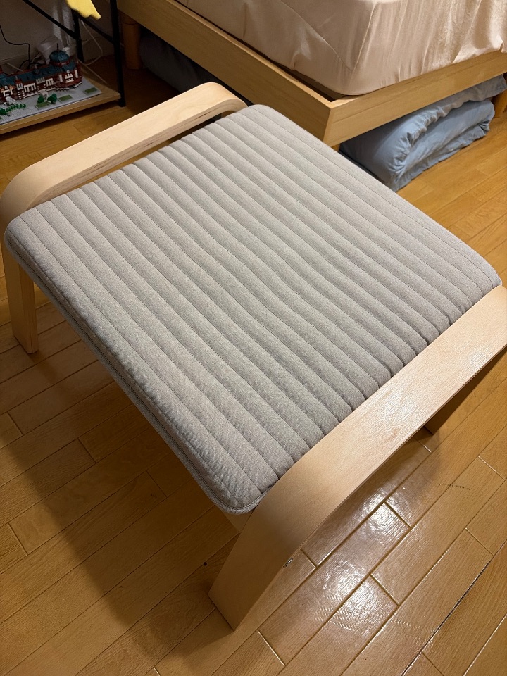 IKEA ポエング　オットマン　ライトベージュ