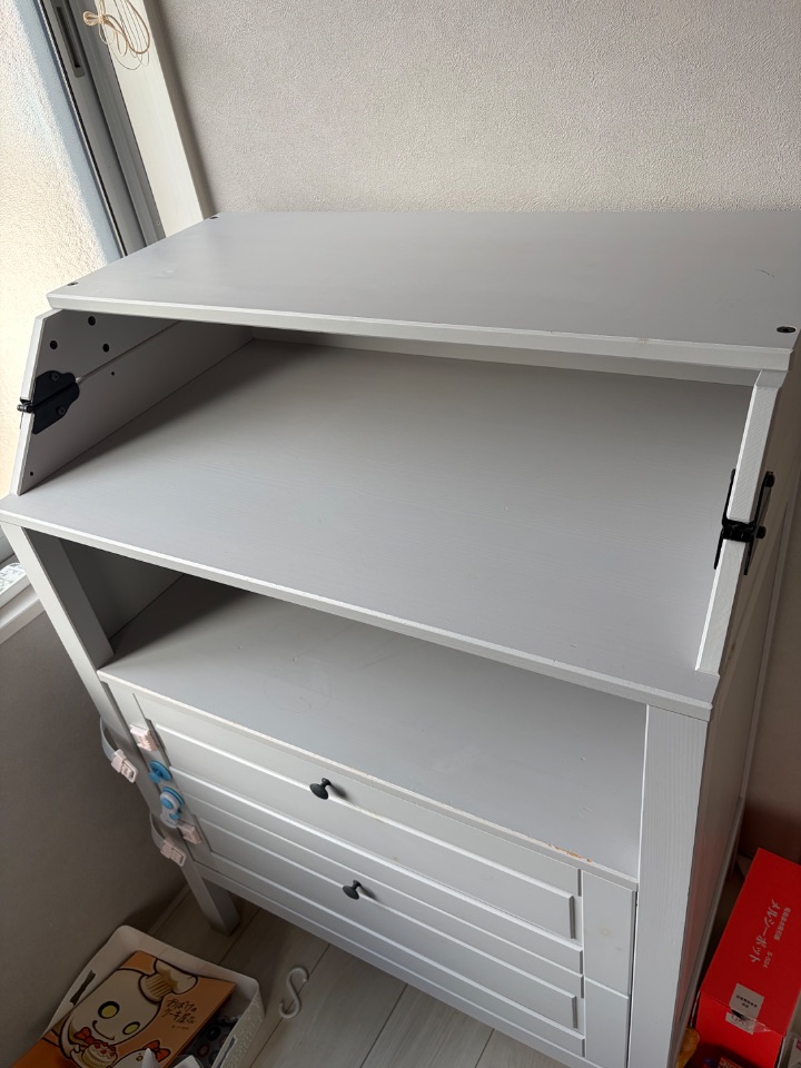 イケア　おむつ交換台付きチェスト
