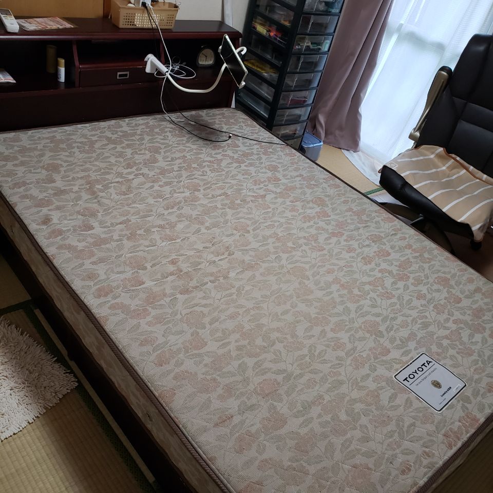 ダブルベッド