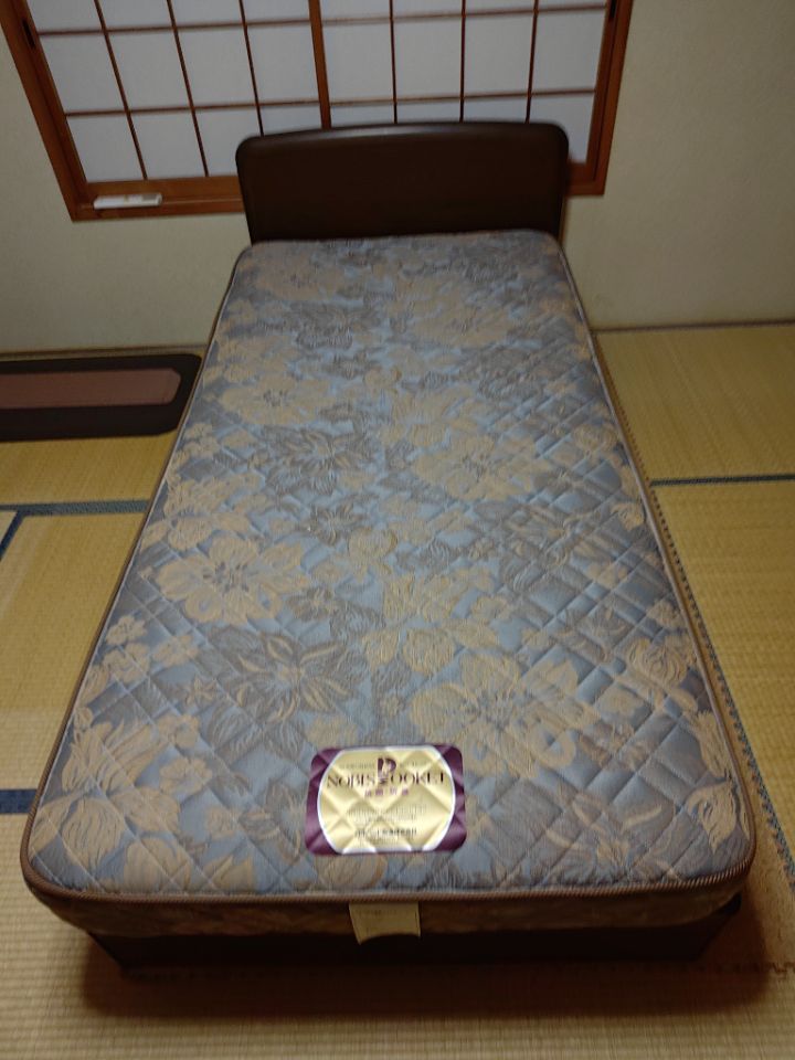 ベッド