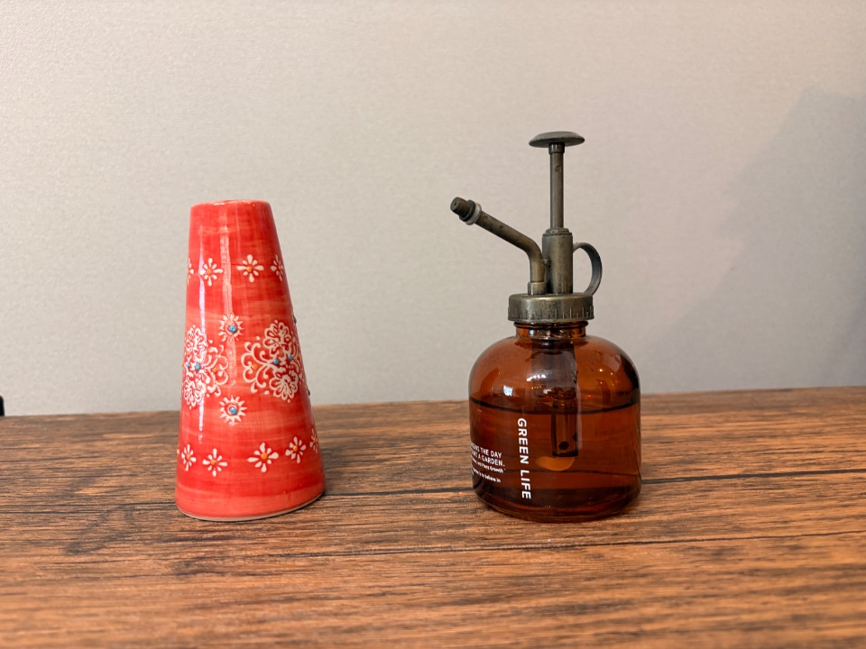 花瓶・霧吹き