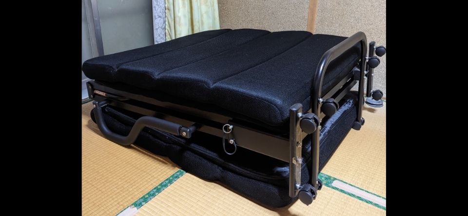 二つ折りベット