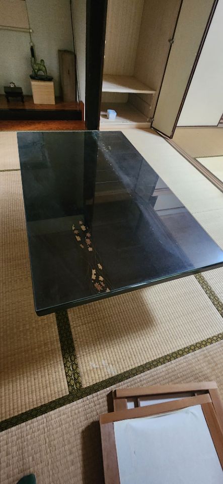 テーブル