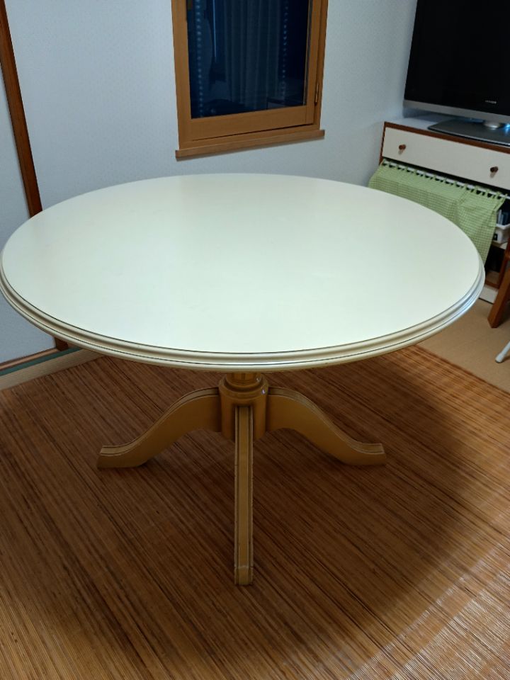 ダイニングテーブル