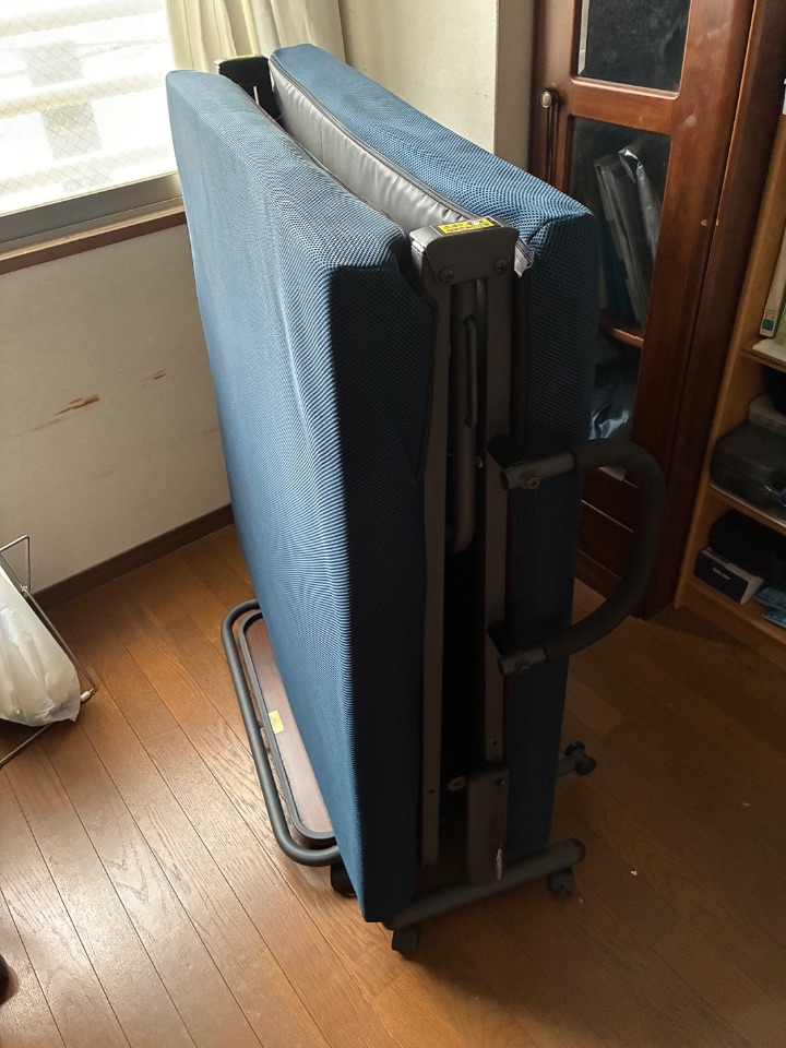 折り畳みシングルベッド